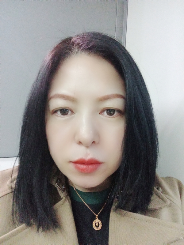 尘颜的第一张照片--柳州相亲服务中心